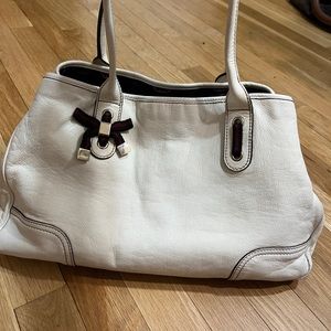 ✨Authentic Gucci Princy with bow medium tote 👜